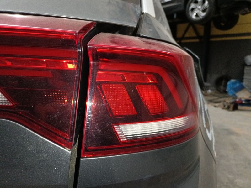 Recambio de piloto trasero derecho para volkswagen t-roc (a11, d11) 1.5 tsi referencia OEM IAM   