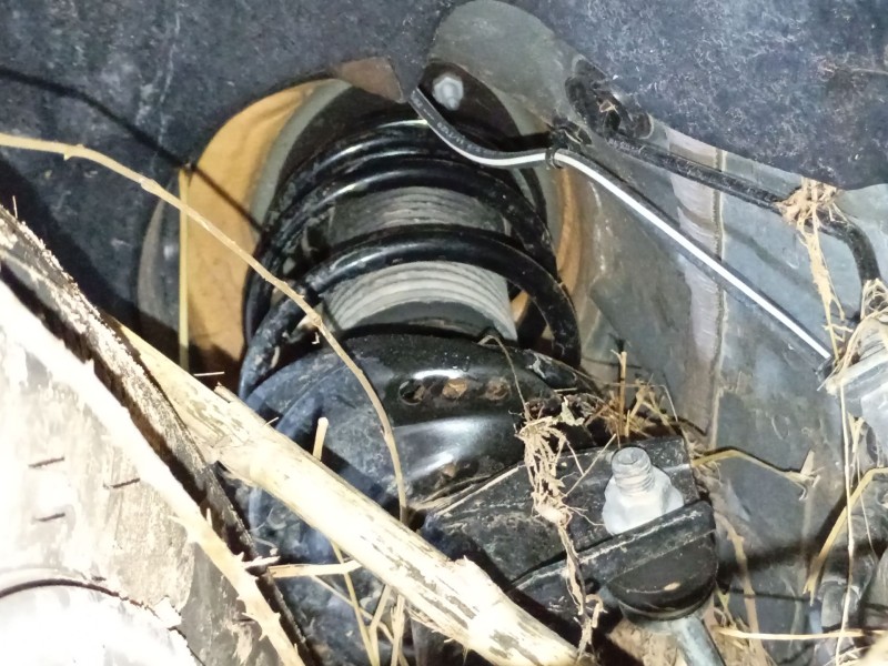 Recambio de amortiguador delantero izquierdo para volkswagen t-roc (a11, d11) 1.0 tsi referencia OEM IAM   