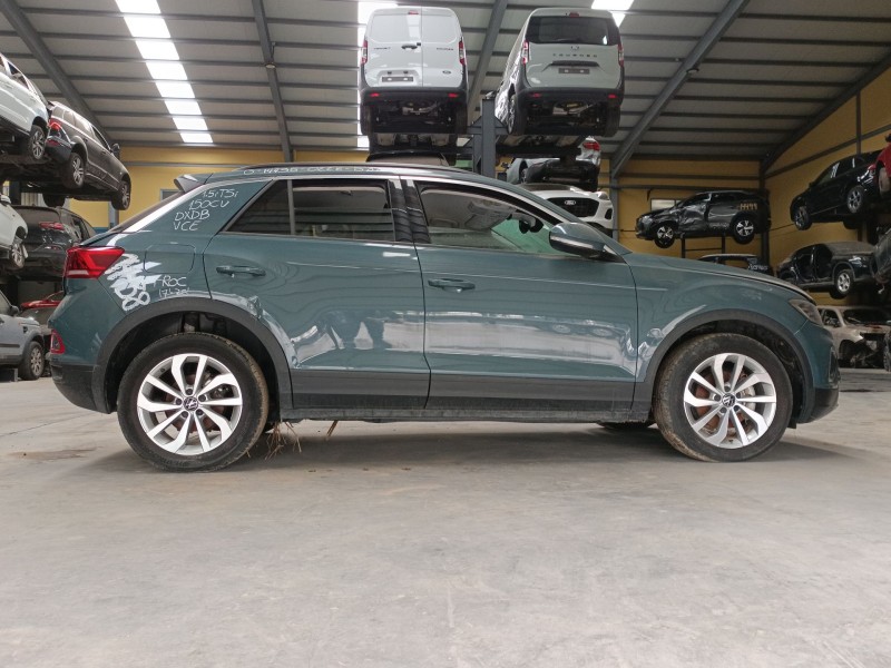 volkswagen t-roc (a11, d11) del año 2024