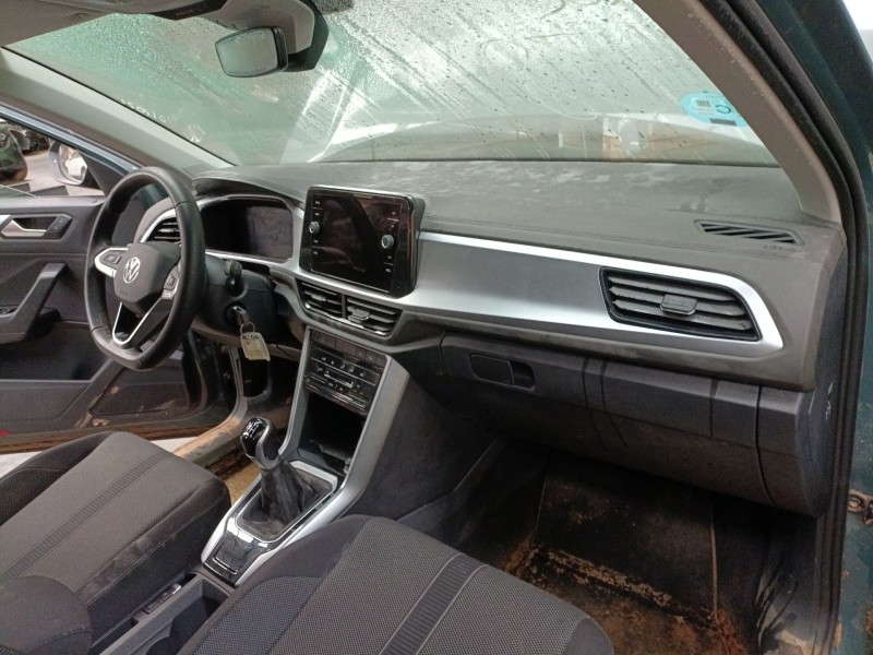 volkswagen t-roc (a11, d11) del año 2024