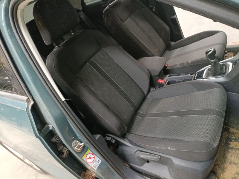 volkswagen t-roc (a11, d11) del año 2024