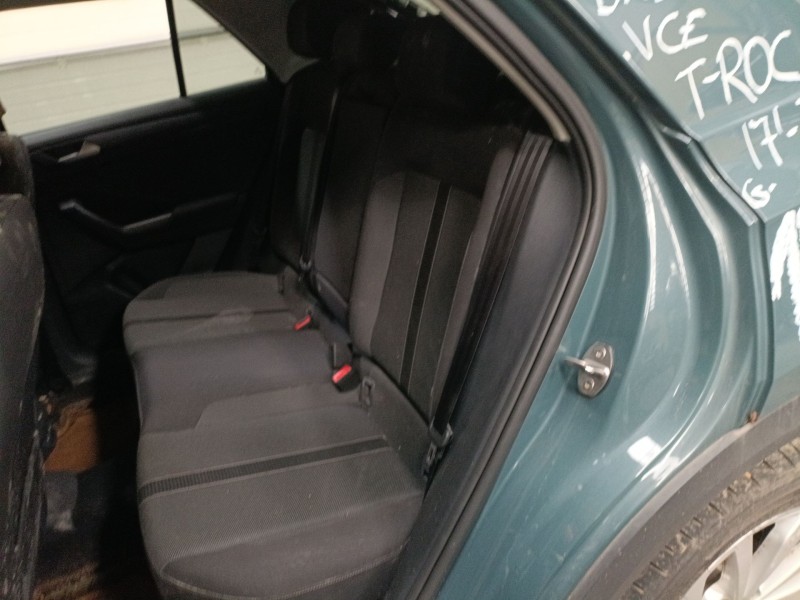 volkswagen t-roc (a11, d11) del año 2024