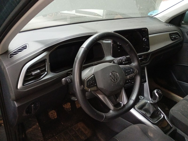 volkswagen t-roc (a11, d11) del año 2024