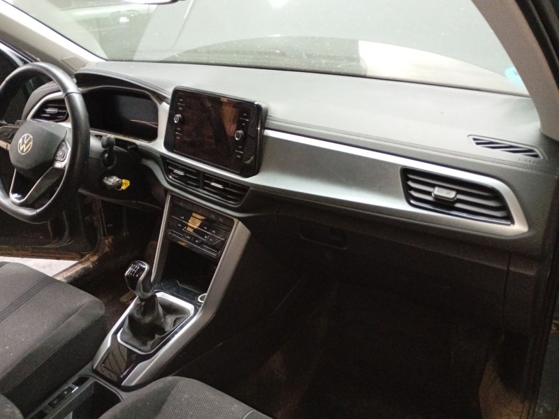 volkswagen t-roc (a11, d11) del año 2024