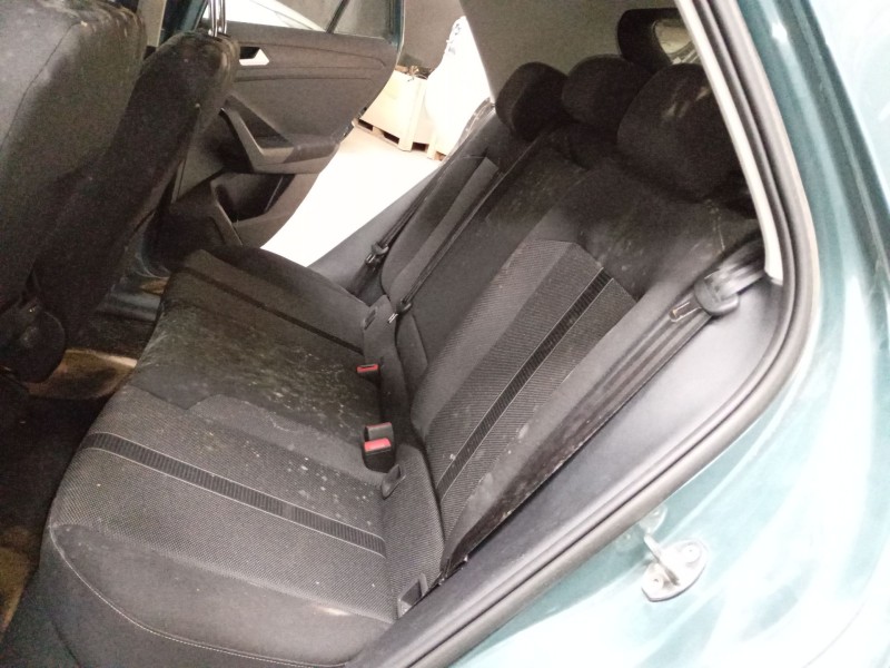 volkswagen t-roc (a11, d11) del año 2024