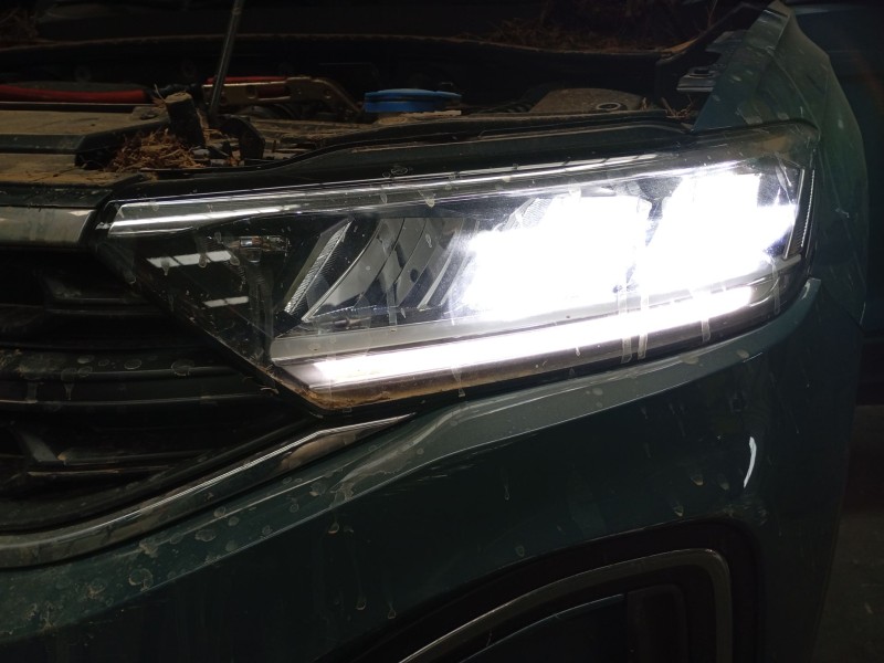 Recambio de faro izquierdo para volkswagen t-roc (a11, d11) 1.0 tsi referencia OEM IAM   