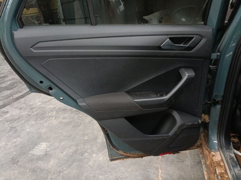 Recambio de guarnecido puerta trasera izquierda para volkswagen t-roc (a11, d11) 1.5 tsi referencia OEM IAM   
