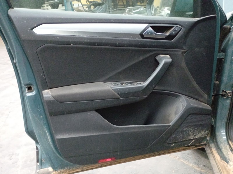 Recambio de guarnecido puerta delantera izquierda para volkswagen t-roc (a11, d11) 1.5 tsi referencia OEM IAM   
