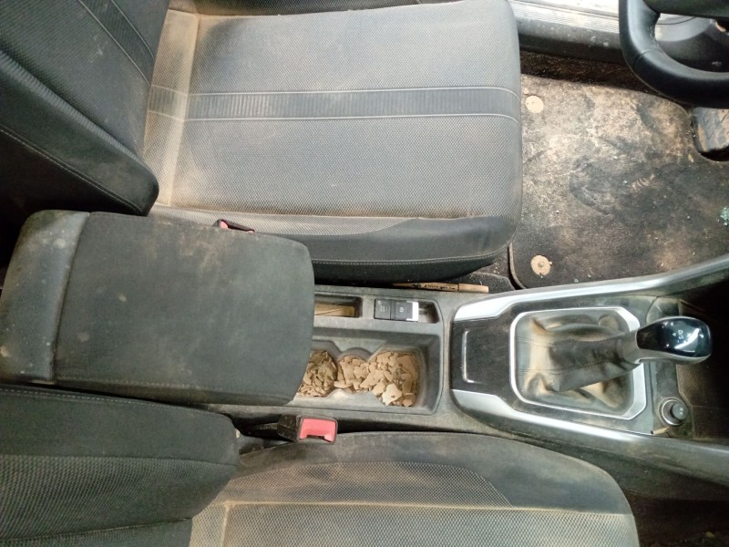 Recambio de consola central para volkswagen t-roc (a11, d11) 1.5 tsi referencia OEM IAM   