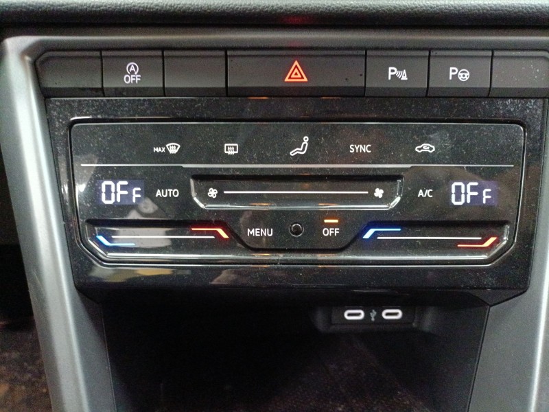 Recambio de mando climatizador para volkswagen t-roc (a11, d11) 1.5 tsi referencia OEM IAM   
