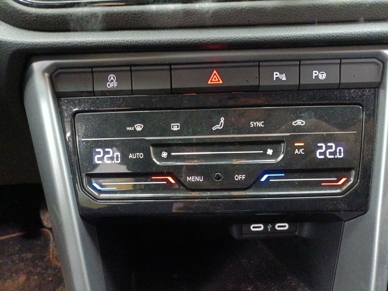 Recambio de mando climatizador para volkswagen t-roc (a11, d11) 1.5 tsi referencia OEM IAM   