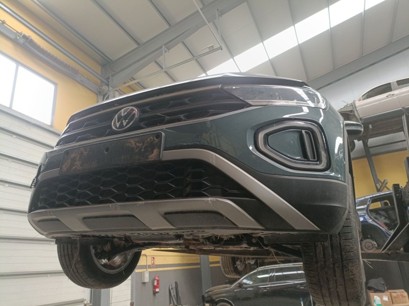 Recambio de paragolpes delantero para volkswagen t-roc (a11, d11) 1.5 tsi referencia OEM IAM   