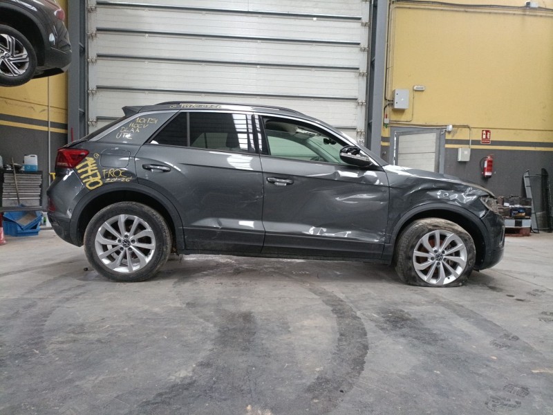 volkswagen t-roc (a11, d11) del año 2024