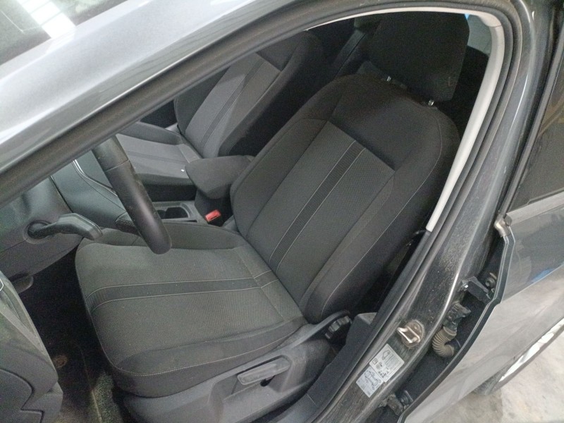 volkswagen t-roc (a11, d11) del año 2024