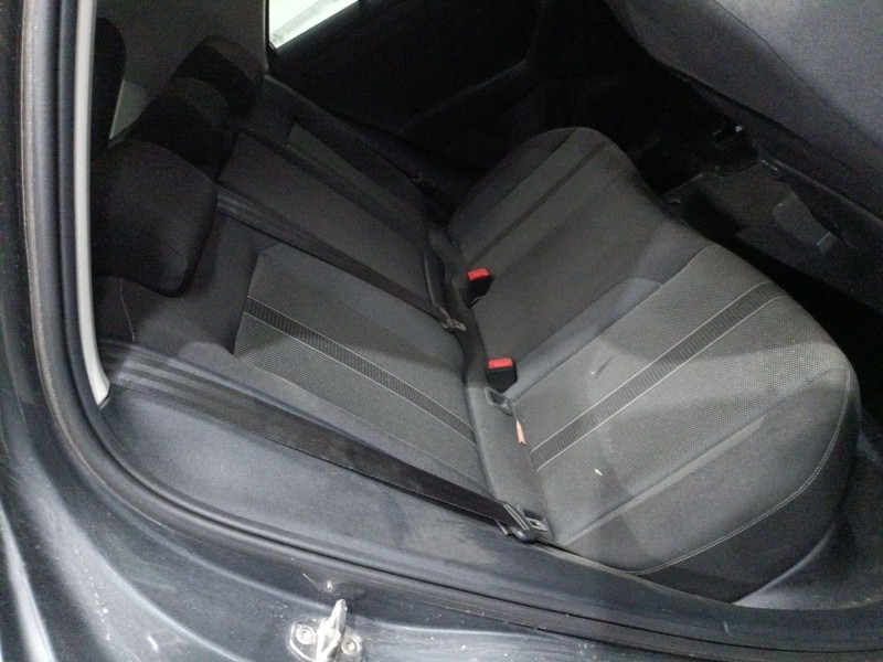 volkswagen t-roc (a11, d11) del año 2024