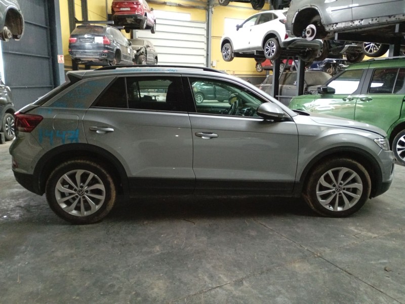 volkswagen t-roc (a11, d11) del año 2024