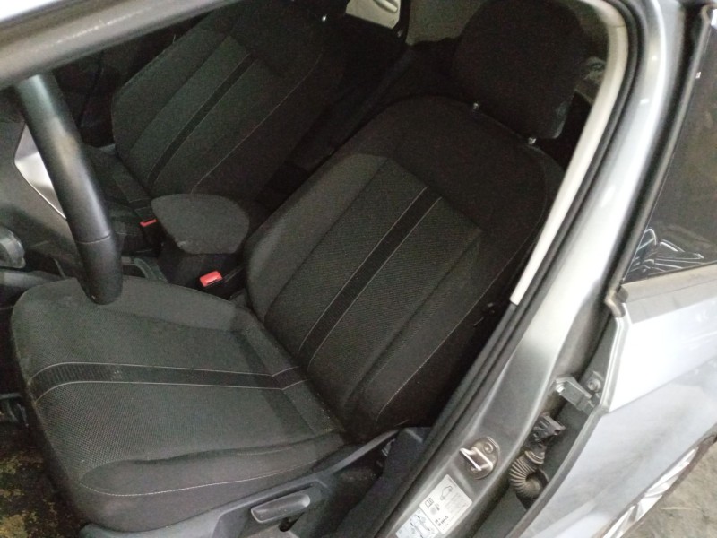 volkswagen t-roc (a11, d11) del año 2024