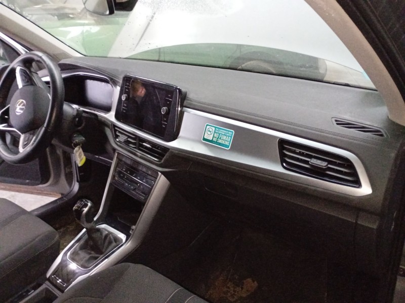 volkswagen t-roc (a11, d11) del año 2024