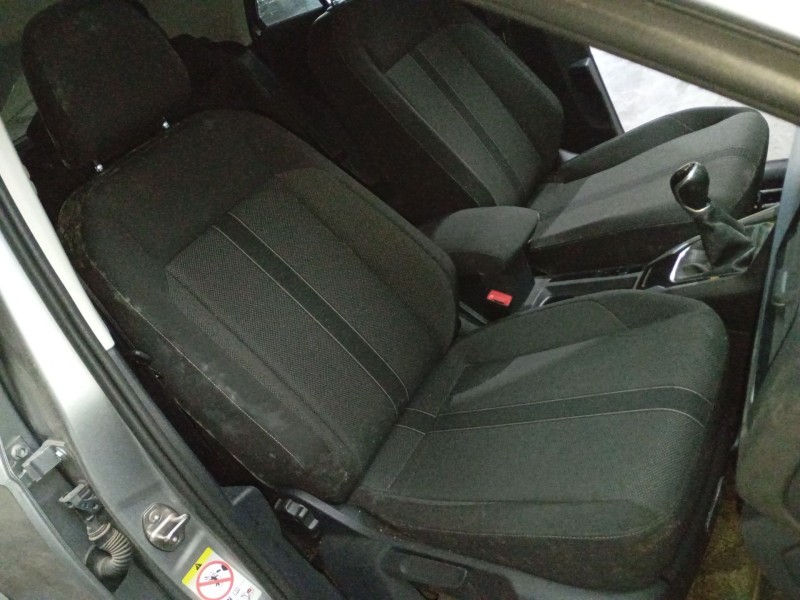 volkswagen t-roc (a11, d11) del año 2024