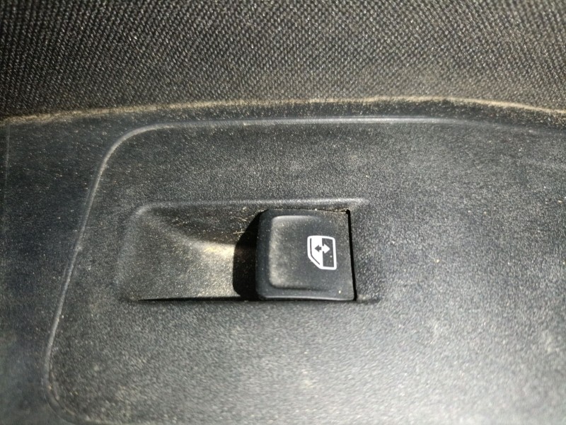 Recambio de mando elevalunas delantero derecho para volkswagen t-roc (a11, d11) 1.0 tsi referencia OEM IAM   