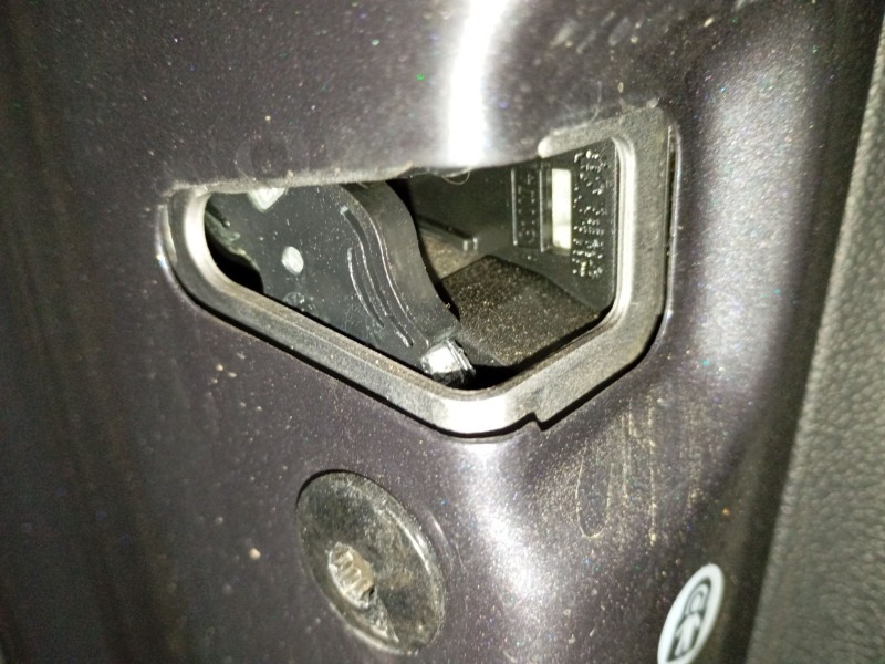 Recambio de cerradura puerta trasera izquierda para volkswagen taigo (cs1) 1.0 tsi referencia OEM IAM   