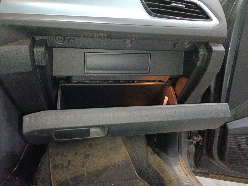 Recambio de guantera para volkswagen t-roc (a11, d11) 1.0 tsi referencia OEM IAM   