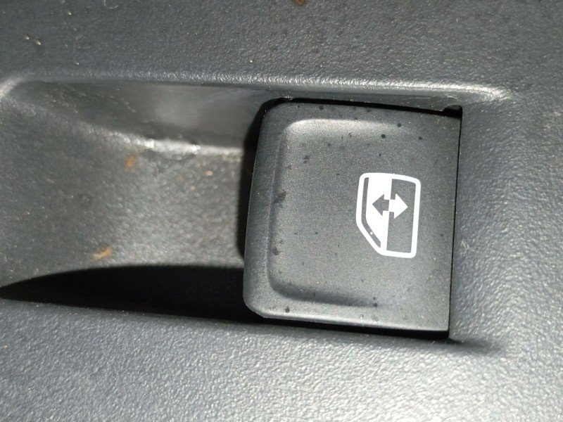 Recambio de mando elevalunas trasero derecho para volkswagen taigo (cs1) 1.0 tsi referencia OEM IAM   