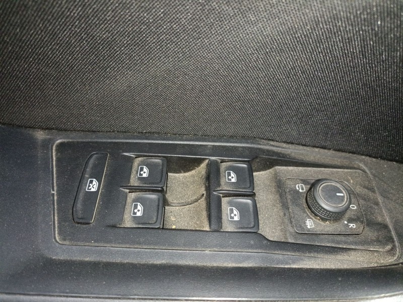 Recambio de mando elevalunas delantero izquierdo para volkswagen t-roc (a11, d11) 1.0 tsi referencia OEM IAM   