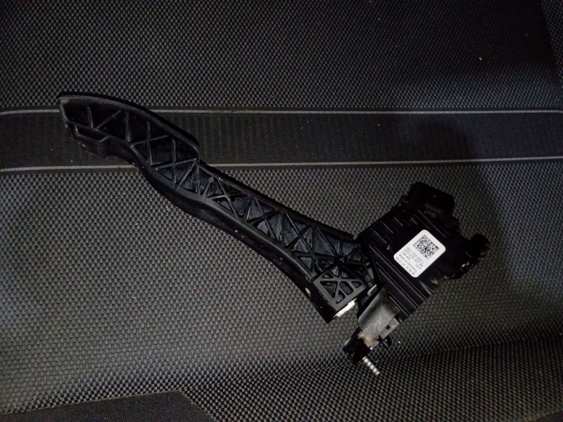 Recambio de pedal acelerador para volkswagen t-roc (a11, d11) 1.5 tsi referencia OEM IAM 5Q1723503L  