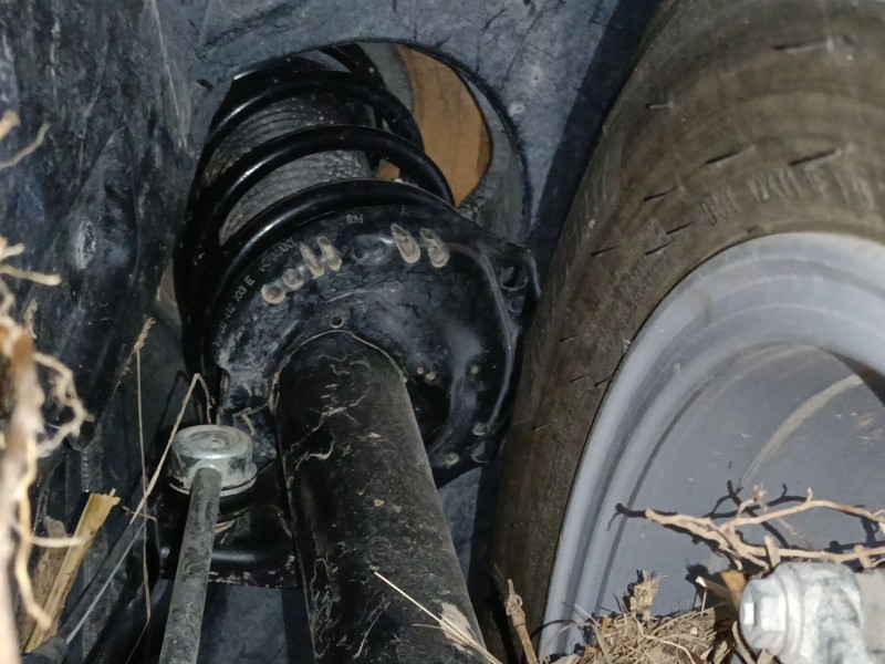 Recambio de amortiguador delantero izquierdo para volkswagen t-roc (a11, d11) 1.0 tsi referencia OEM IAM   