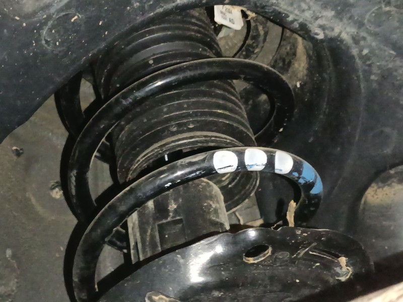 Recambio de amortiguador delantero derecho para volkswagen taigo (cs1) 1.0 tsi referencia OEM IAM   