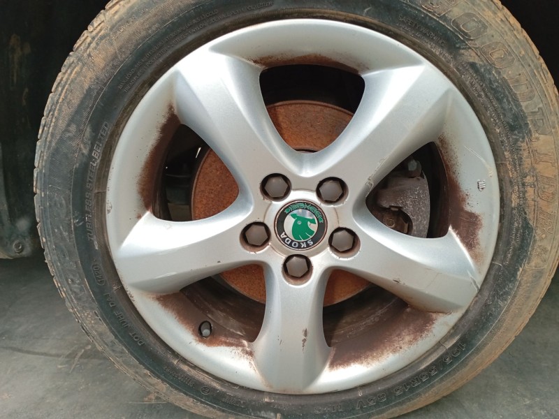 Recambio de llanta sin neumatico para skoda fabia ii (542) 1.6 tdi referencia OEM IAM 15 PULGADAS  