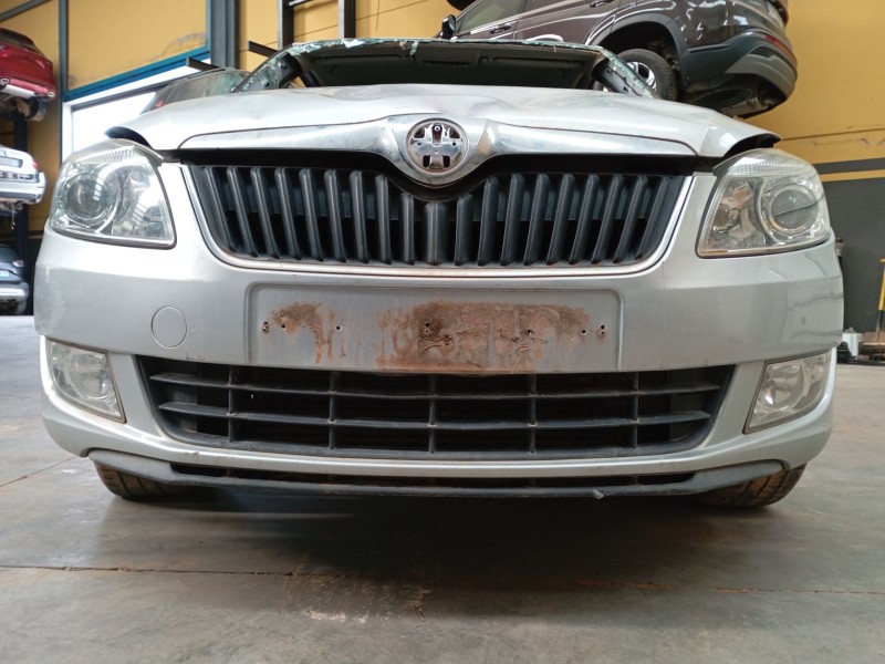 Recambio de paragolpes delantero para skoda fabia ii (542) 1.6 tdi referencia OEM IAM   