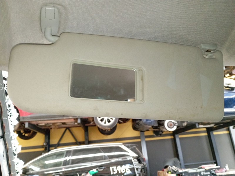 Recambio de parasol izquierdo para skoda fabia ii (542) 1.6 tdi referencia OEM IAM   