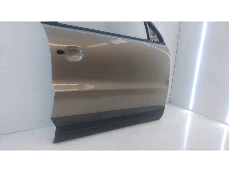 Recambio de puerta delantera derecha para volkswagen tiguan (5n_) 2.0 tdi referencia OEM IAM   