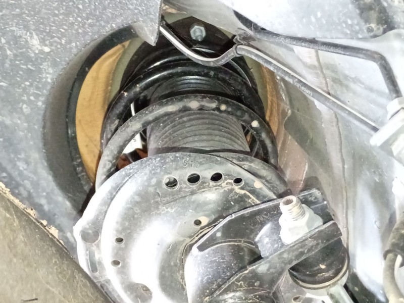 Recambio de amortiguador delantero izquierdo para volkswagen t-roc (a11, d11) 1.5 tsi referencia OEM IAM   