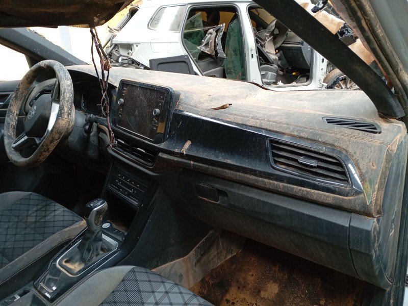 volkswagen t-roc (a11, d11) del año 2024