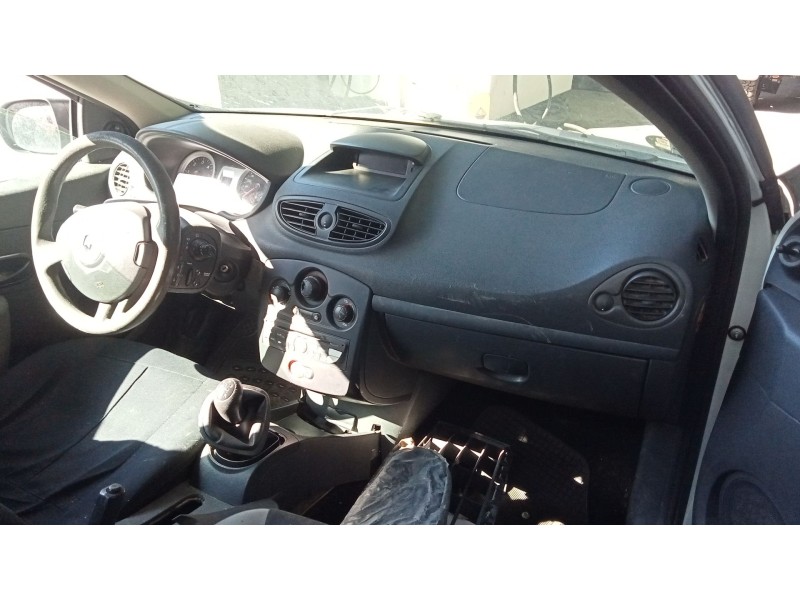 renault clio iii furgoneta/hatchback (sb_, sr_) del año 2005