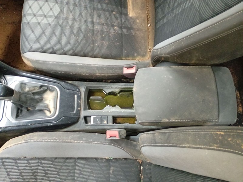 Recambio de consola central para volkswagen t-roc (a11, d11) 1.5 tsi referencia OEM IAM   