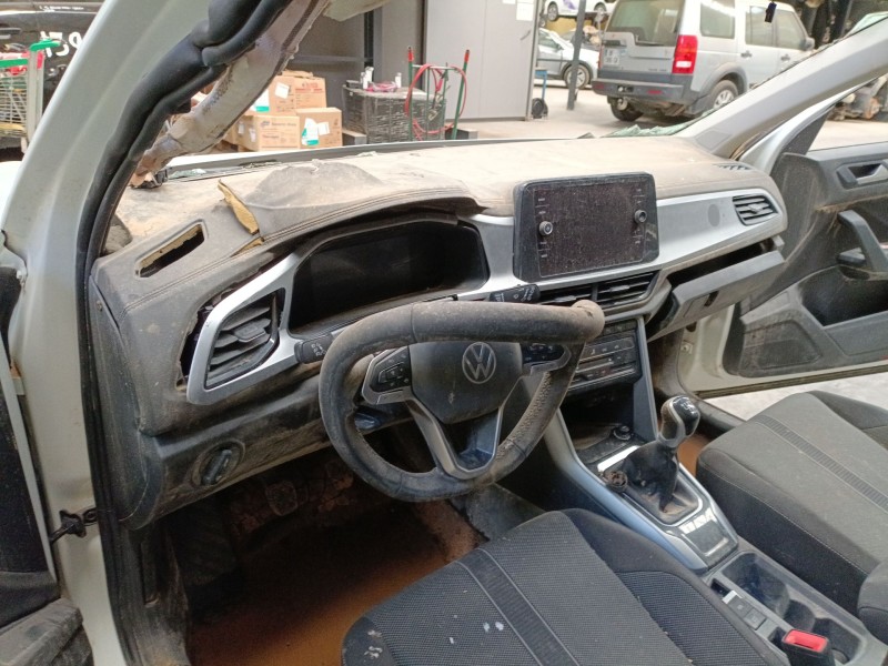 volkswagen t-roc (a11, d11) del año 2024