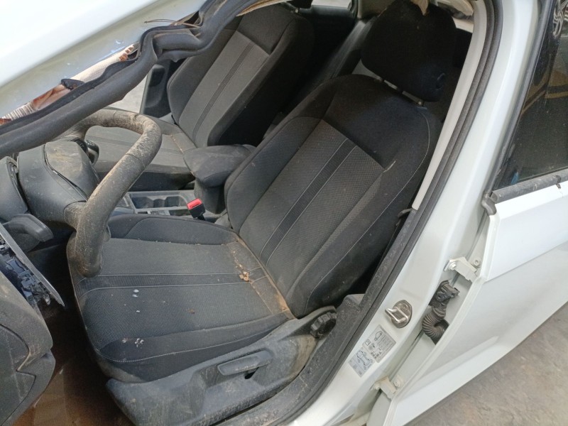 volkswagen t-roc (a11, d11) del año 2024