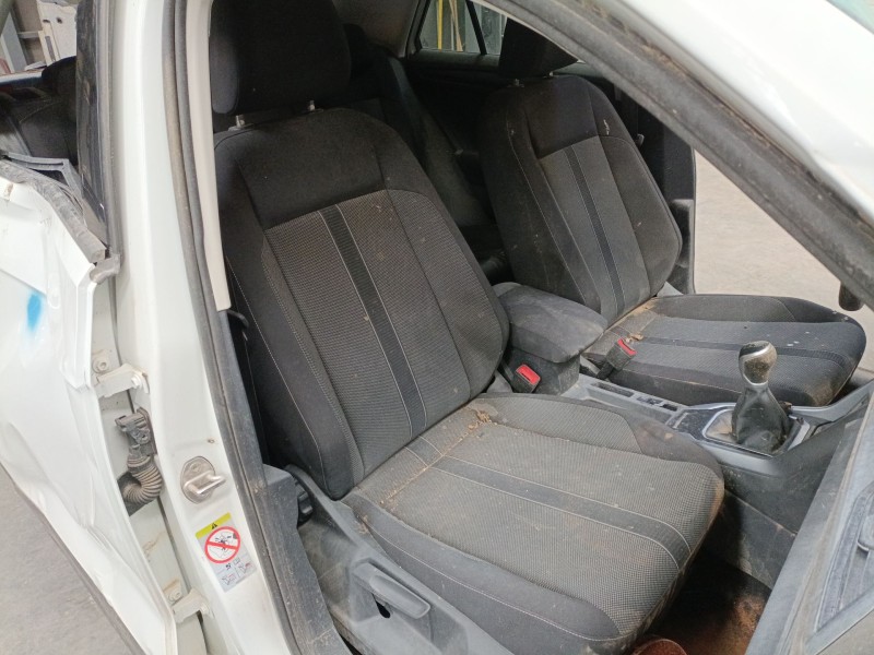 volkswagen t-roc (a11, d11) del año 2024