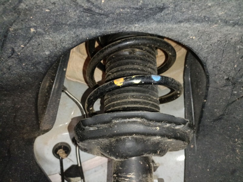 Recambio de amortiguador delantero derecho para volkswagen t-roc (a11, d11) 1.0 tsi referencia OEM IAM   