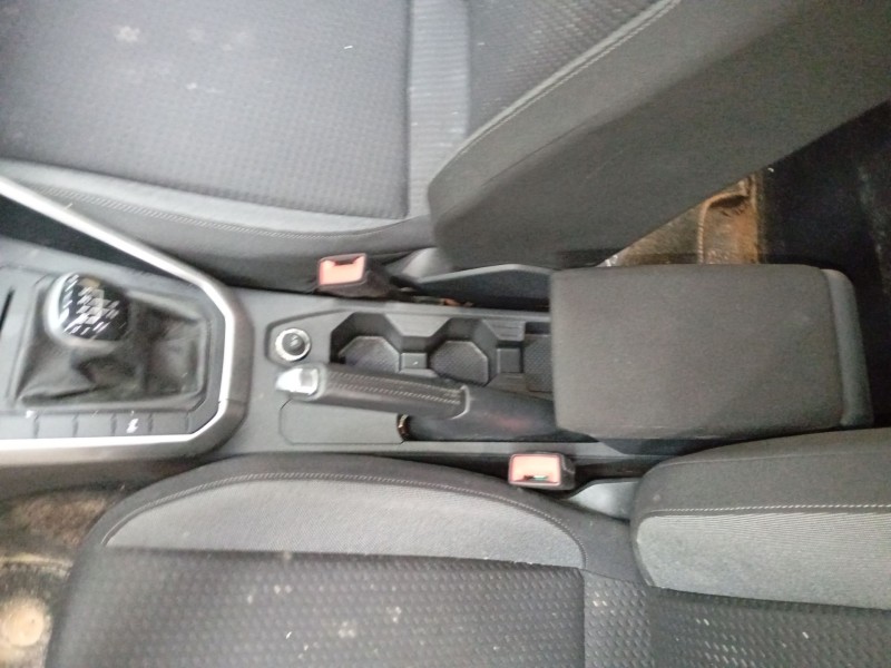 Recambio de consola central para volkswagen taigo (cs1) 1.0 tsi referencia OEM IAM   