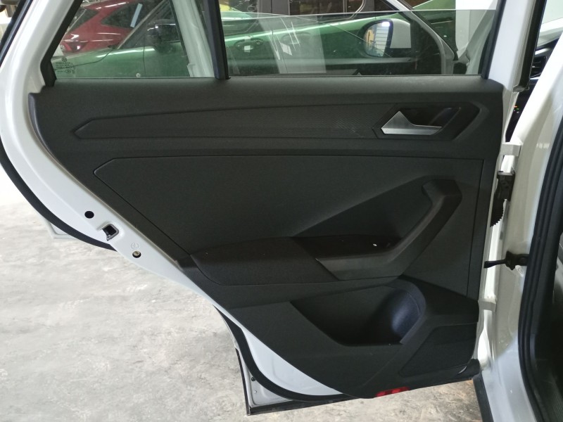 Recambio de guarnecido puerta trasera izquierda para volkswagen t-roc (a11, d11) 2.0 tdi scr referencia OEM IAM   