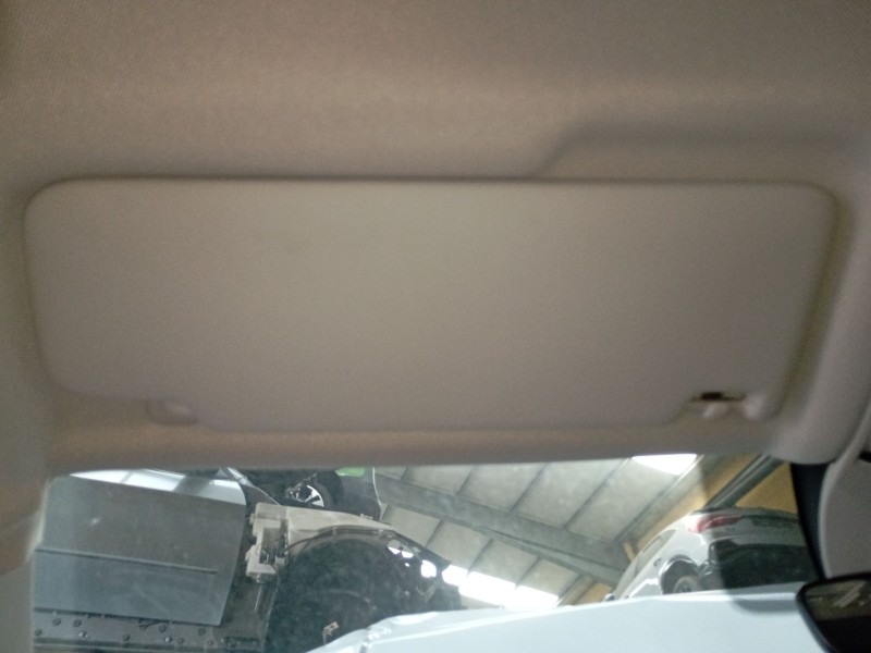 Recambio de parasol izquierdo para volkswagen t-roc (a11, d11) 2.0 tdi scr referencia OEM IAM   