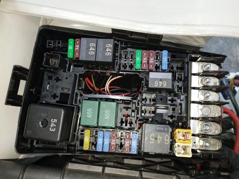 Recambio de caja reles / fusibles para volkswagen t-roc (a11, d11) 2.0 tdi scr referencia OEM IAM   