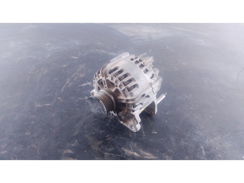 Recambio de alternador para seat leon (5f1) 1.6 tdi referencia OEM IAM   