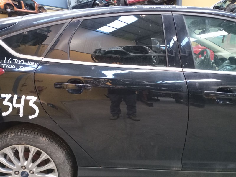 Recambio de puerta trasera derecha para ford focus iii 1.6 tdci referencia OEM IAM   
