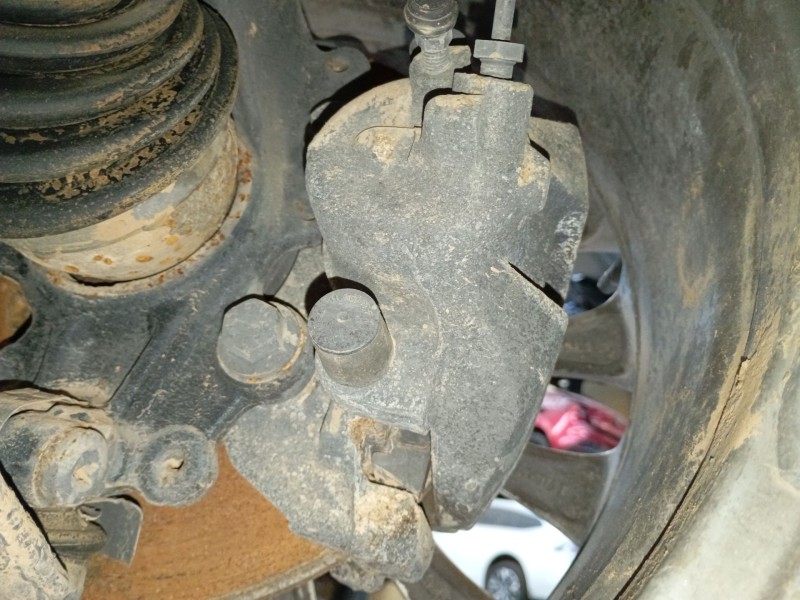 Recambio de pinza freno delantera izquierda para ford focus iii 1.6 tdci referencia OEM IAM   